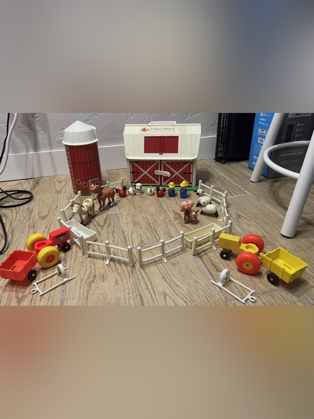 1986 Fisher Price Little People Play Family Farm Set Vintage Barn Set